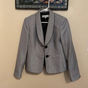 Suit jacket black and white checkered kasper brand, good condition black buttons